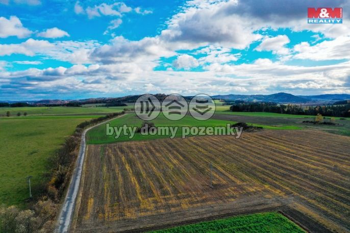 Prodej, Pole, Hradešice