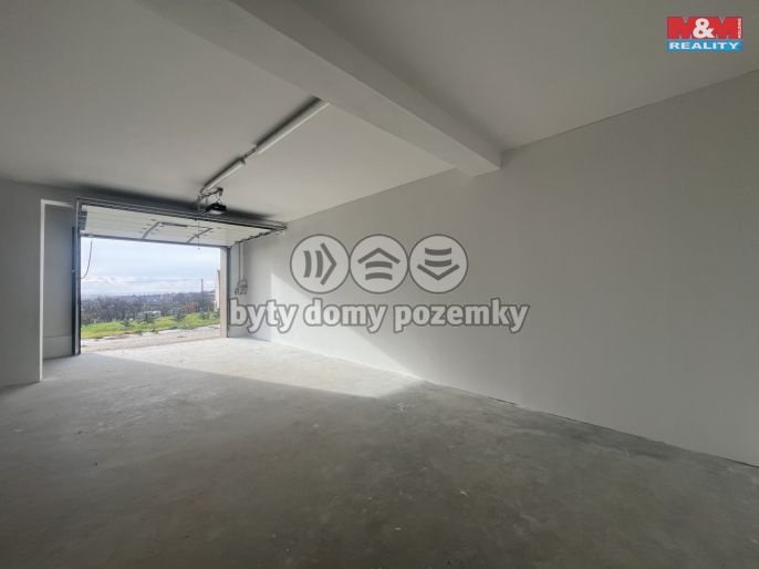 Pronájem, Garáž, Újezdec