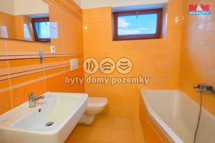 Pronájem, Byt 2+1, Chvaletice