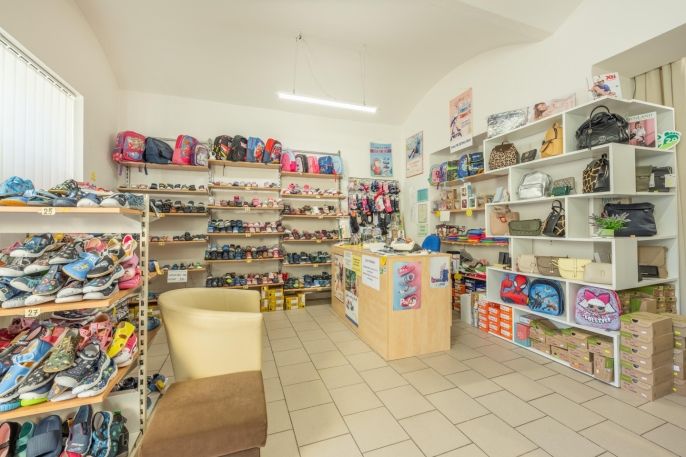 Prodej, Obchod a služby, Slaný