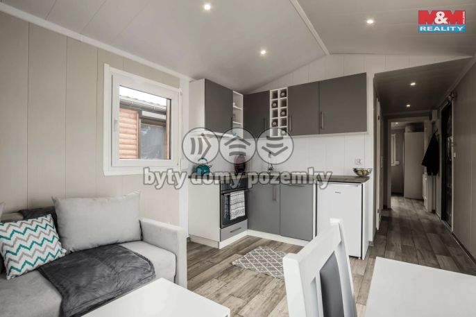 Prodej, Na klíč, Dobřany