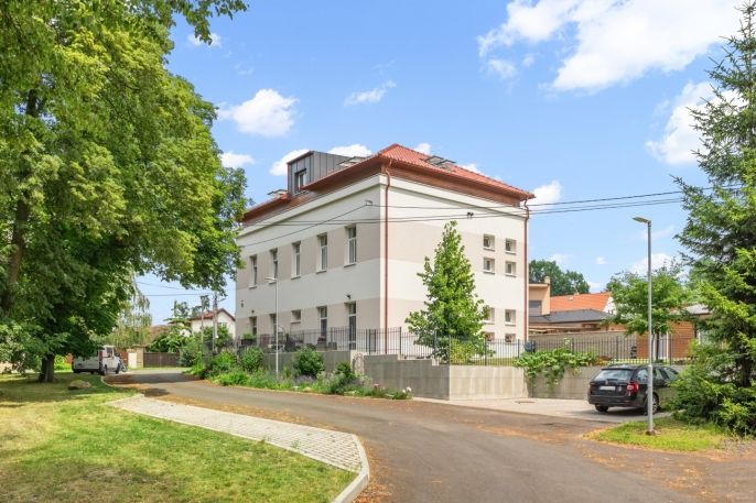 Prodej, Byt 4+kk, Křížkový Újezdec