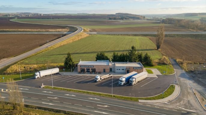 Prodej, Obchod a služby, Lochenice