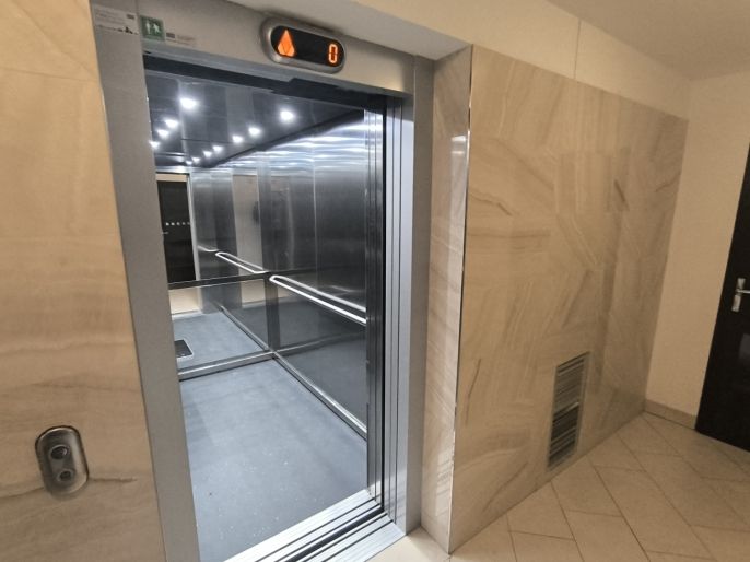 Pronájem, Byt 1+kk, Praha