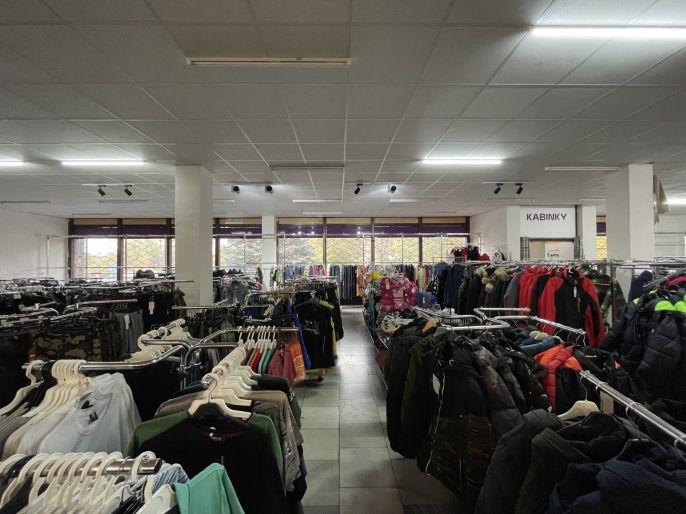 Pronájem, Obchod a služby, Most