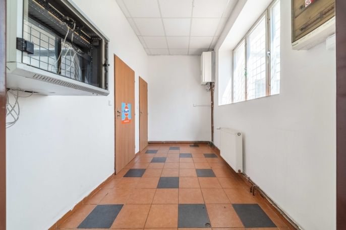 Pronájem, Obchod a služby, Králův Dvůr