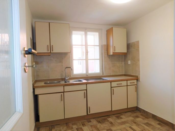 Pronájem, Byt 3+1, Cheb