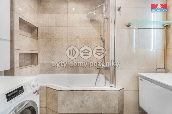 Prodej, Byt 4+1, Chlumec