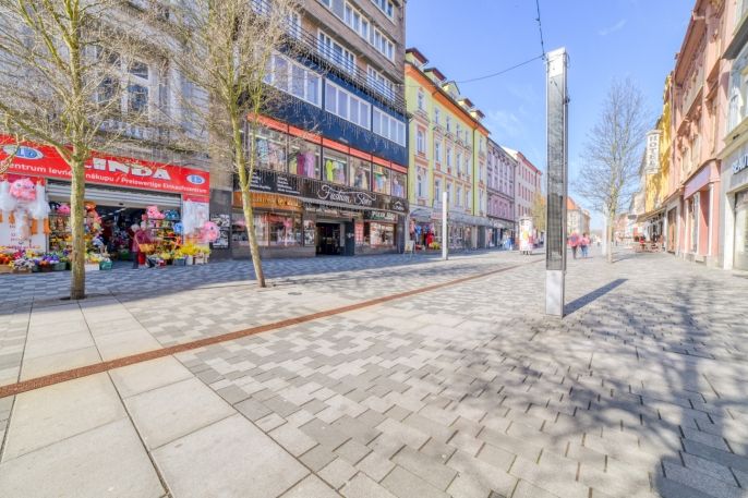 Pronájem, Obchod a služby, Cheb