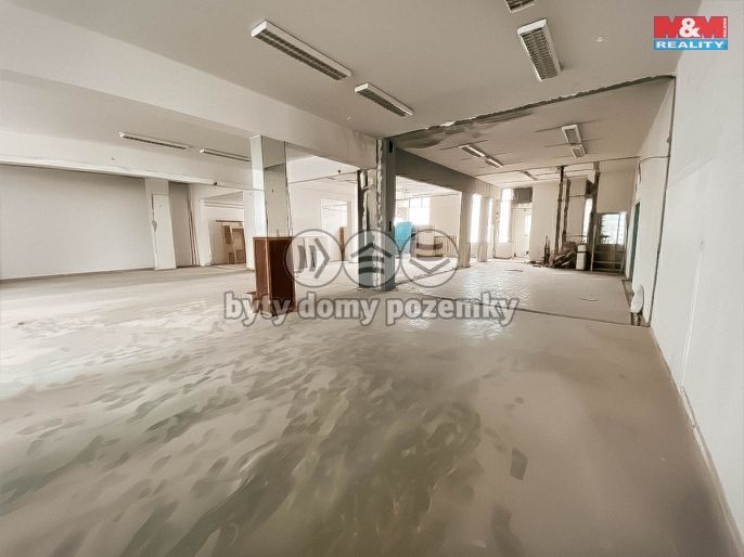 Pronájem, Obchod a služby, Sázava