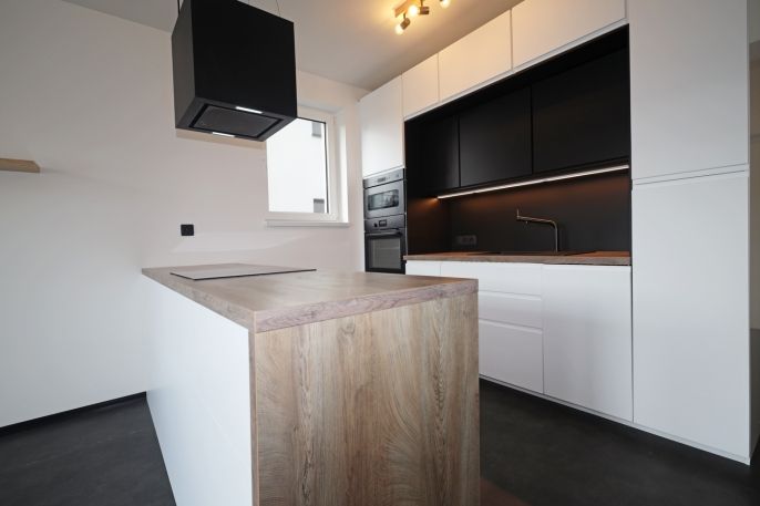 Pronájem, Byt 4+kk, Karlovy Vary