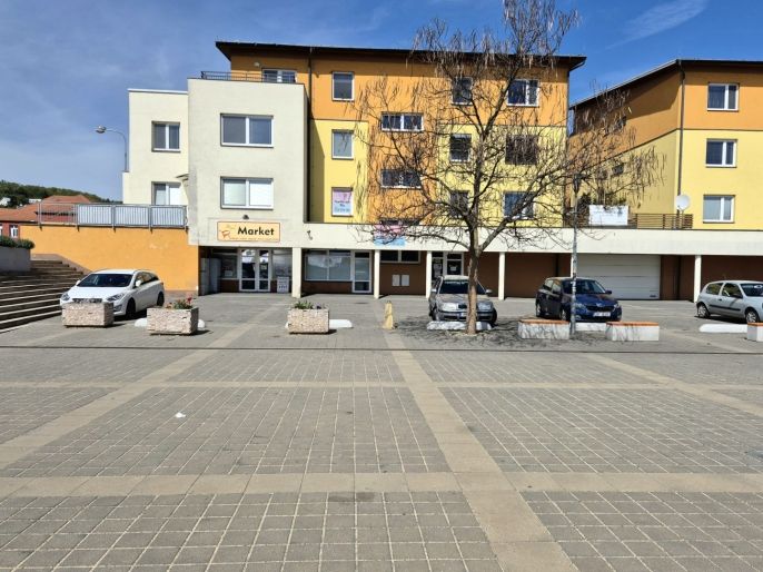 Pronájem, Obchod a služby, Oslavany
