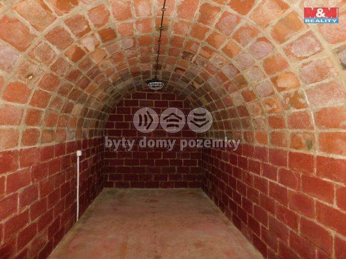 Prodej, Vinný sklep, Moravany