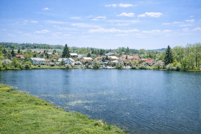 Prodej, Vodní plocha, Svojšice