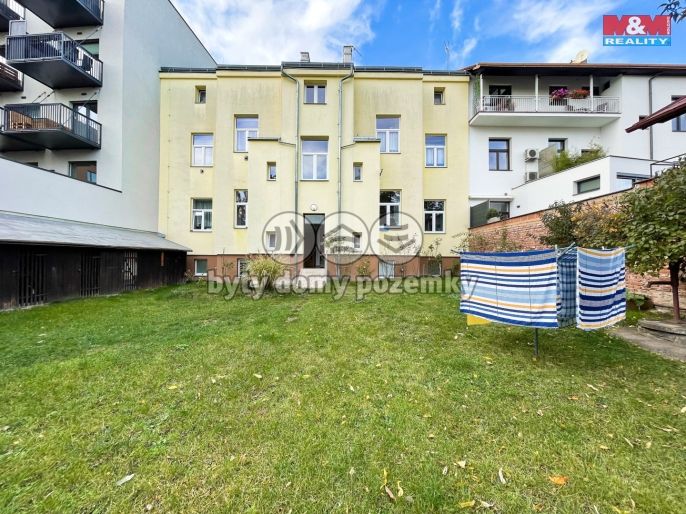 Pronájem, Byt 1+kk, Hradec Králové