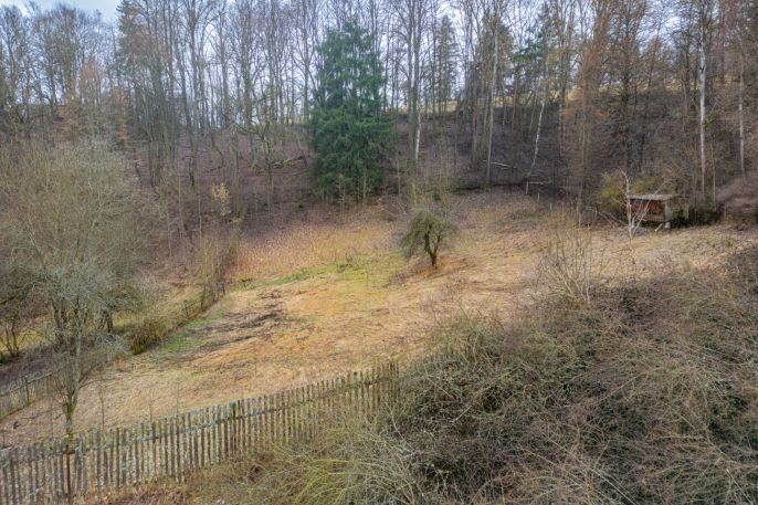 Prodej, Zahrada, Úterý