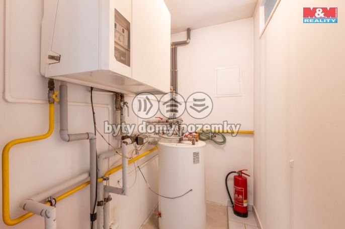 Prodej, Obchod a služby, Postoloprty