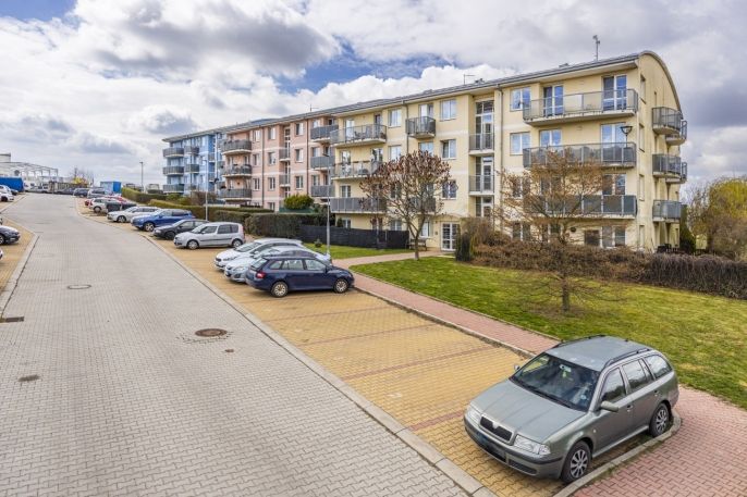 Pronájem, Byt 2+kk, Modletice