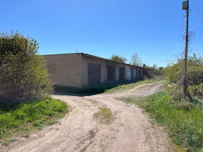 Prodej, Garáž, Hostomice