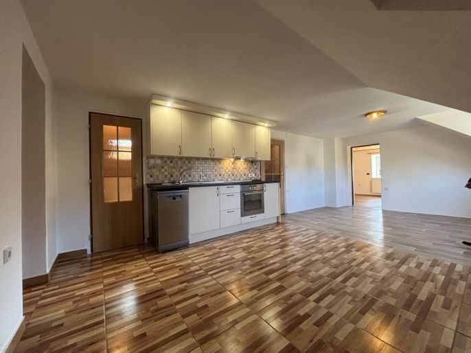 Pronájem, Byt 3+kk, Brloh