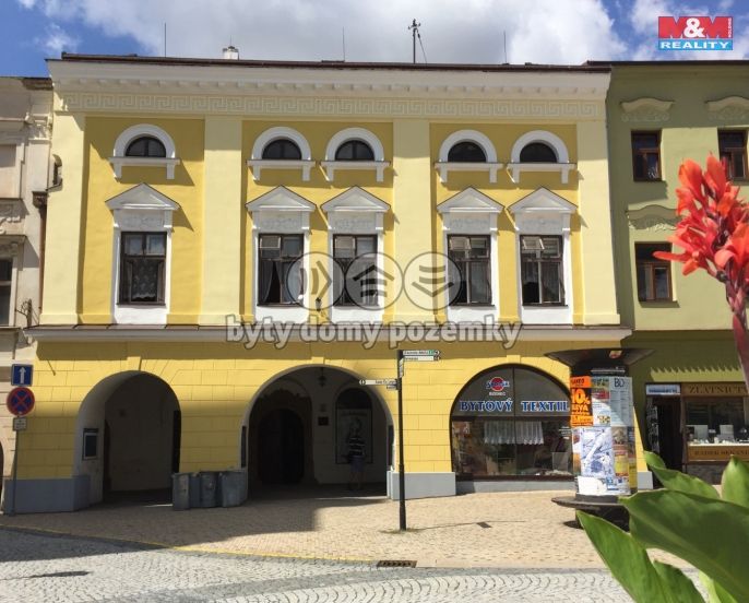 Pronájem, Obchod a služby, Hranice