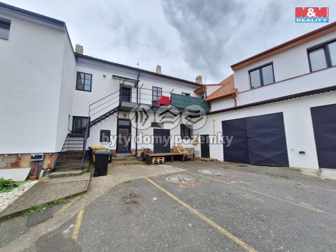 Pronájem, Byt 1+kk, Rostoklaty