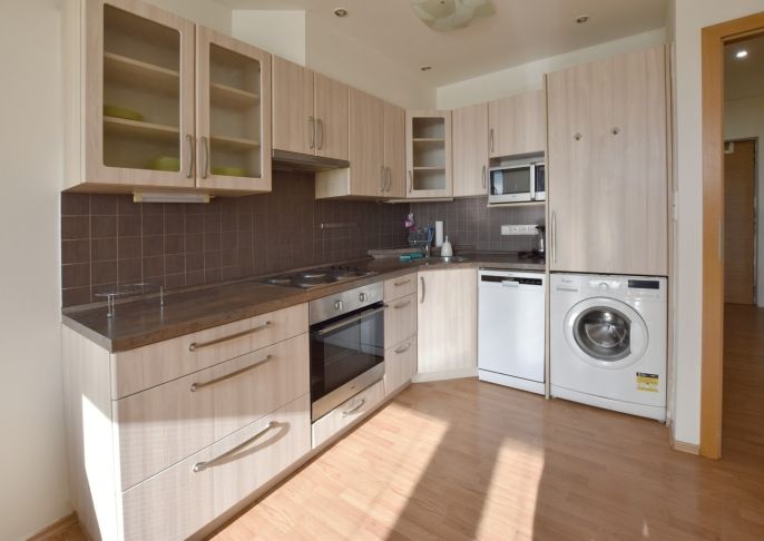 Pronájem, Byt 1+kk, Hradec Králové