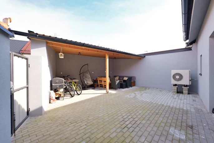 Prodej, Rodinný dům, Bílovice-Lutotín