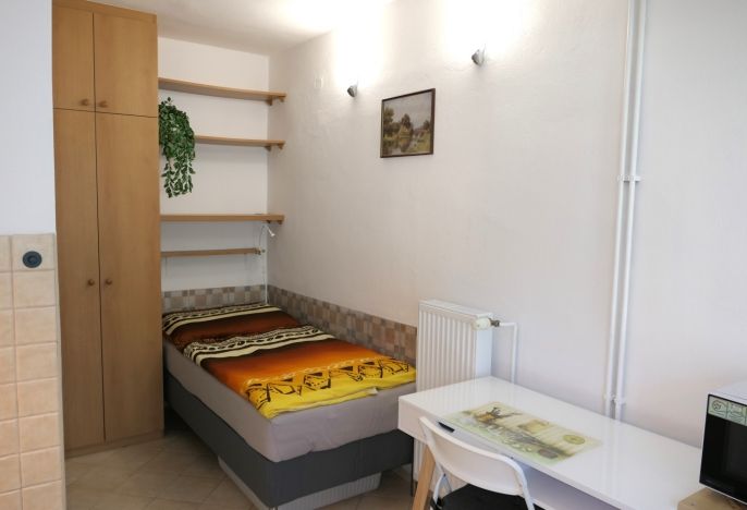 Pronájem, Byt 1+kk, Loděnice