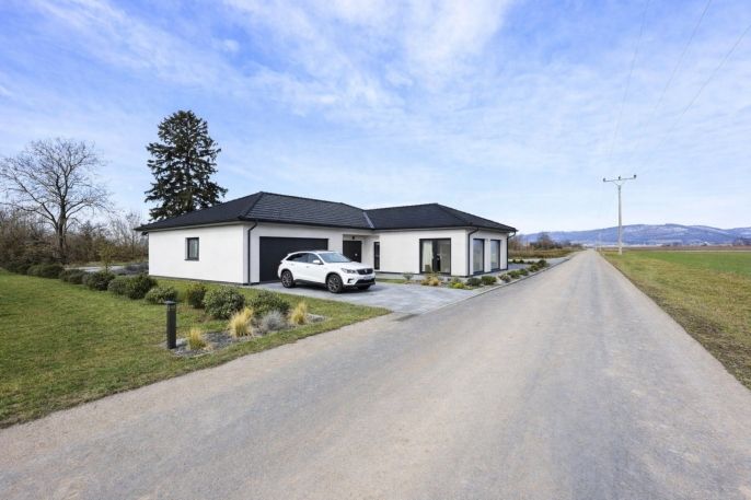 Prodej, Pozemek k bydlení, Újezd