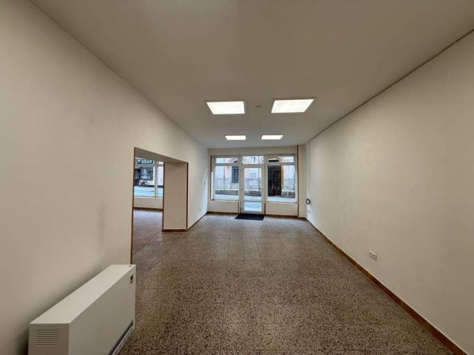 Pronájem, Obchod a služby, Polička