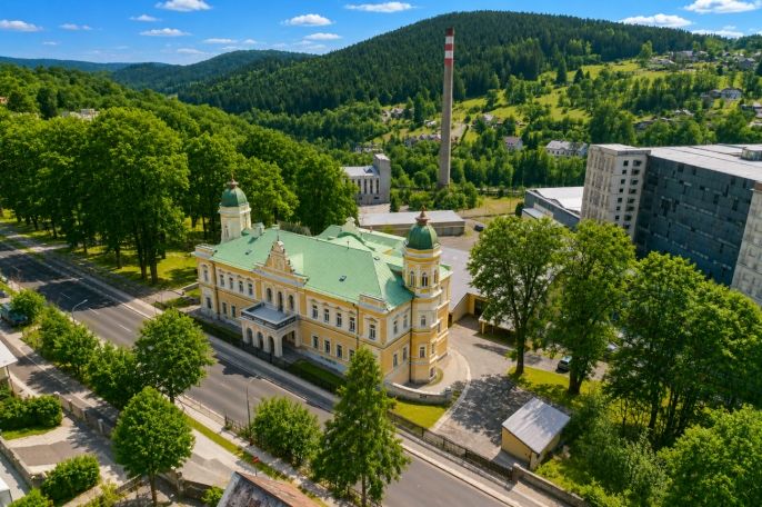 Prodej, Obchod a služby, Nejdek