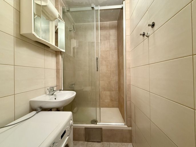 Pronájem, Byt 1+kk, Praha