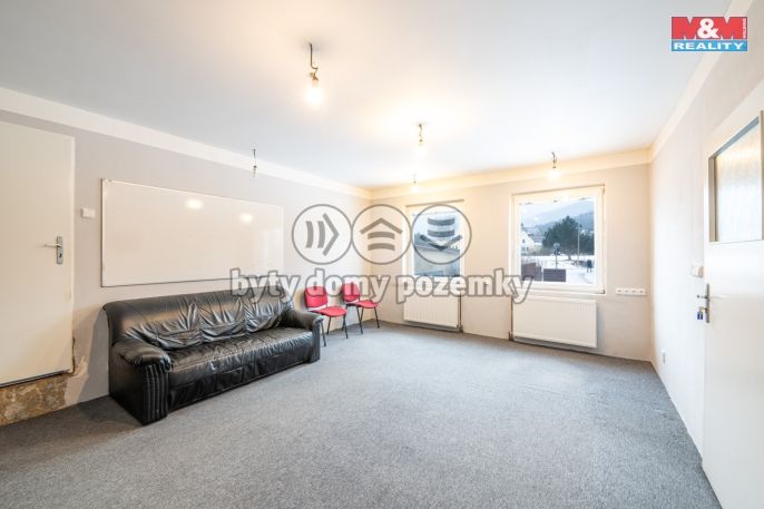 Prodej, Obchod a služby, Hejnice