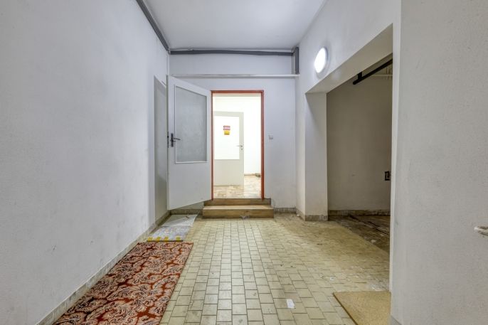 Pronájem, Obchod a služby, Nýřany
