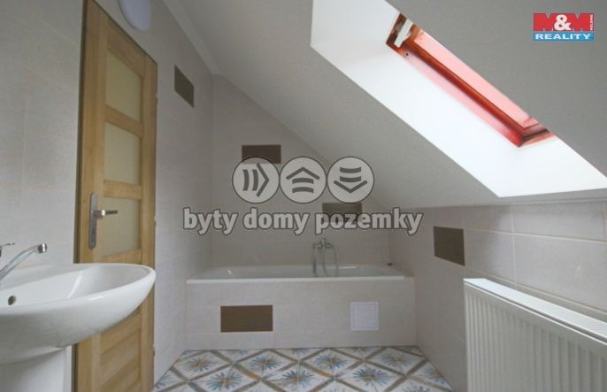 Pronájem, Byt 1+kk, Hradec Králové