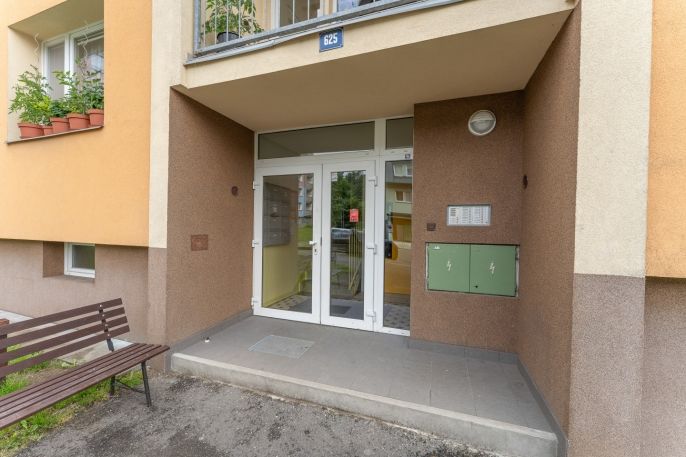 Prodej, Byt 2+1, Desná