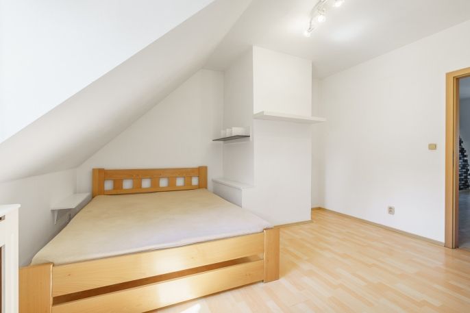 Pronájem, Byt 3+1, Cheb