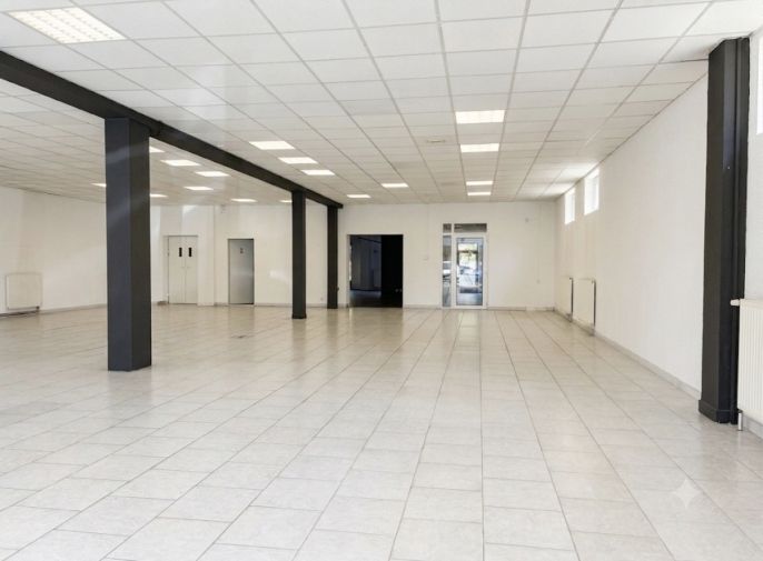 Pronájem, Obchod a služby, Pardubice