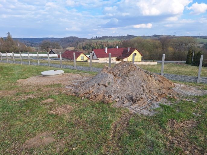 Prodej, Louka, Slavošov