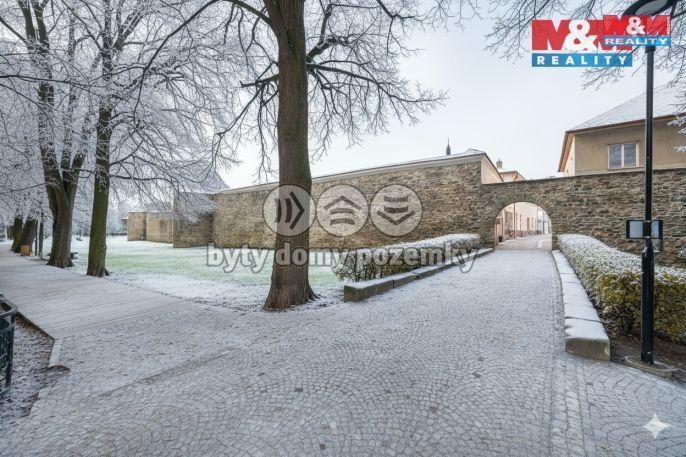 Prodej, Obchodní objekt, Polička