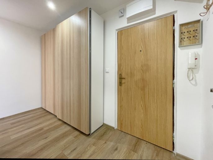 Pronájem, Byt 1+1, Chrastava