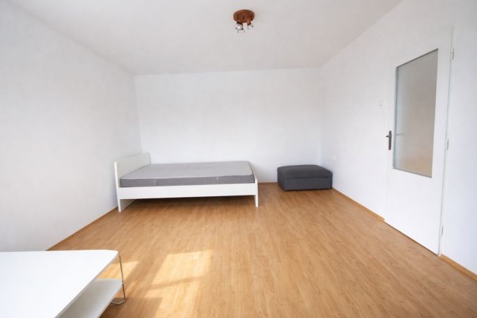 Pronájem, Byt 1+1, Kryry