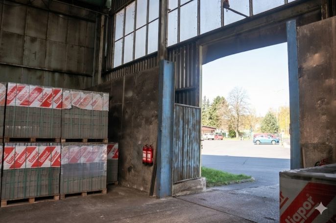 Pronájem, Sklad, Ostrov