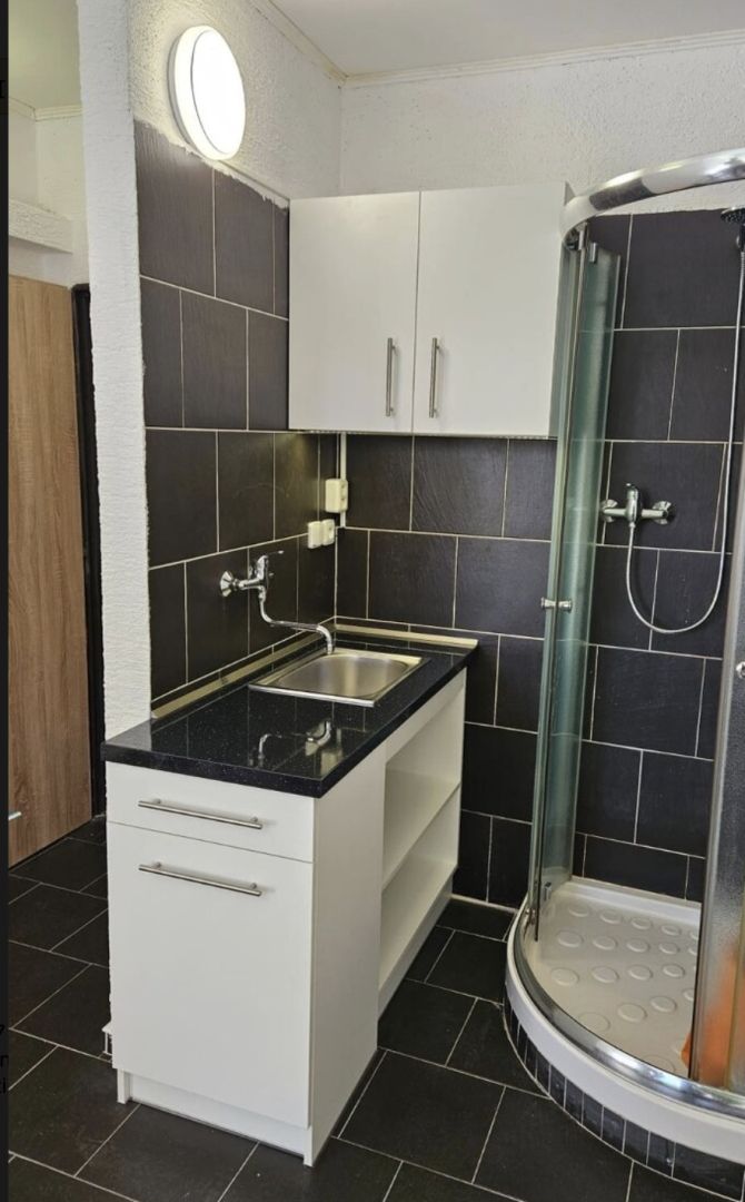 Prodej, Byt 1+kk, Komárov