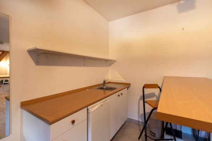 Prodej, Obchod a služby, Postoloprty