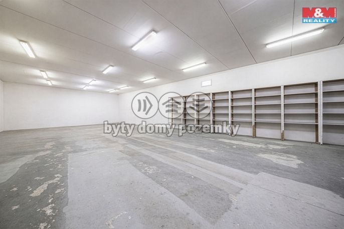 Prodej, Obchod a služby, Úvaly