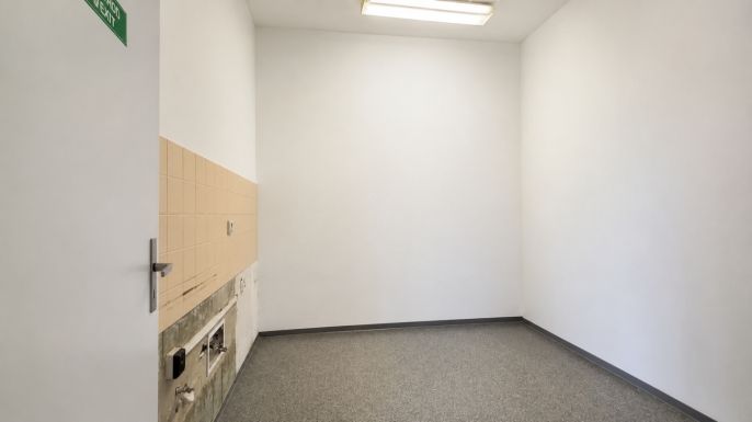 Pronájem, Obchod a služby, Louny