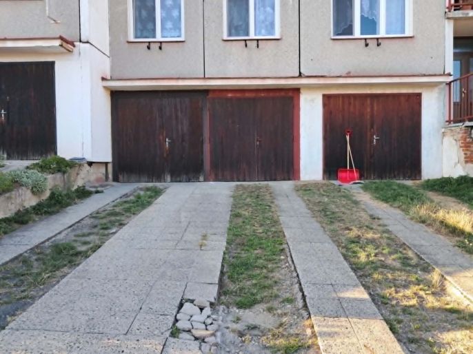 Prodej, Garáž, Zavlekov