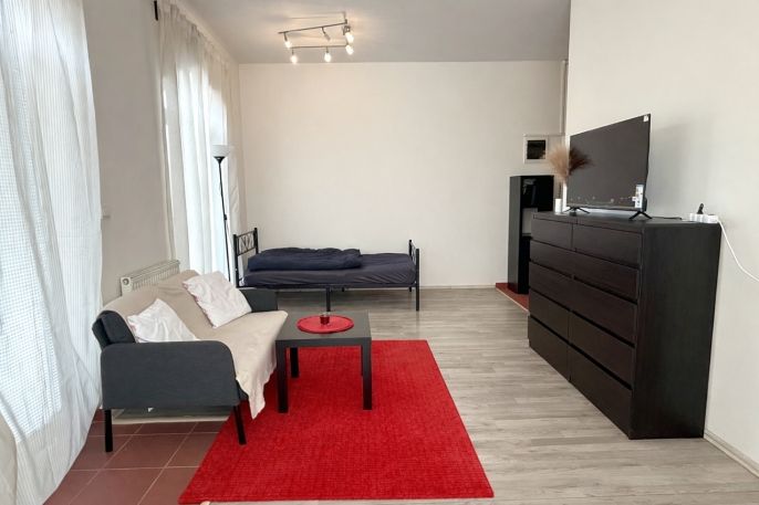 Pronájem, Byt 1+kk, Šestajovice